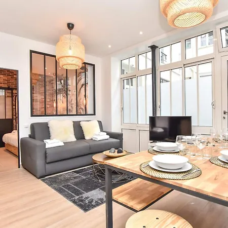 Charmant Appartement Paris アパート