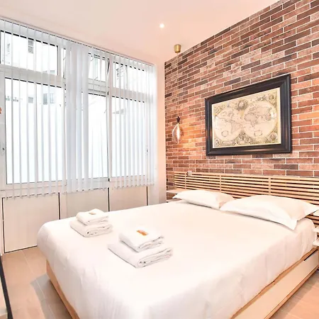 Apartment Charmant Appartement Paris *
