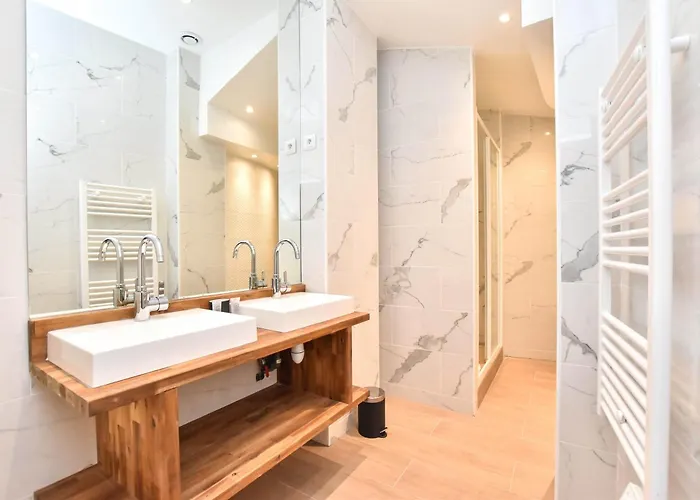 Apartament Charmant Appartement Paris *